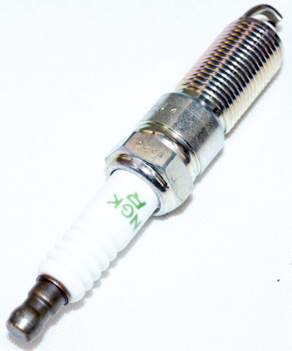 Set of 10 Genuine NGK 4306 LZTR5A-13 V-Power Spark Plugs - Image 9