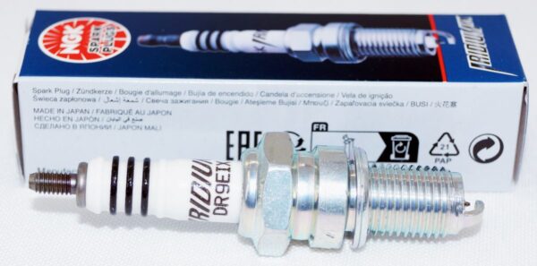 Set of 6 NGK 4772 DR9EIX Iridium IX Spark Plugs - Image 2
