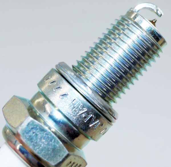 Set of 6 NGK 4772 DR9EIX Iridium IX Spark Plugs - Image 6