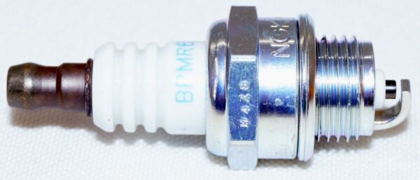 Set of 4 Genuine NGK 4972 BPMR6A Nickel Spark Plugs - Image 3
