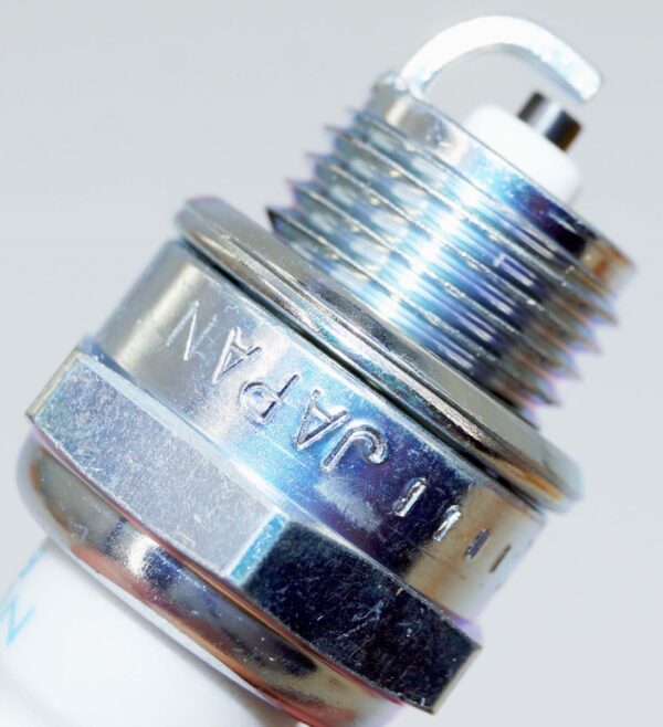 Set of 4 Genuine NGK 4972 BPMR6A Nickel Spark Plugs - Image 6
