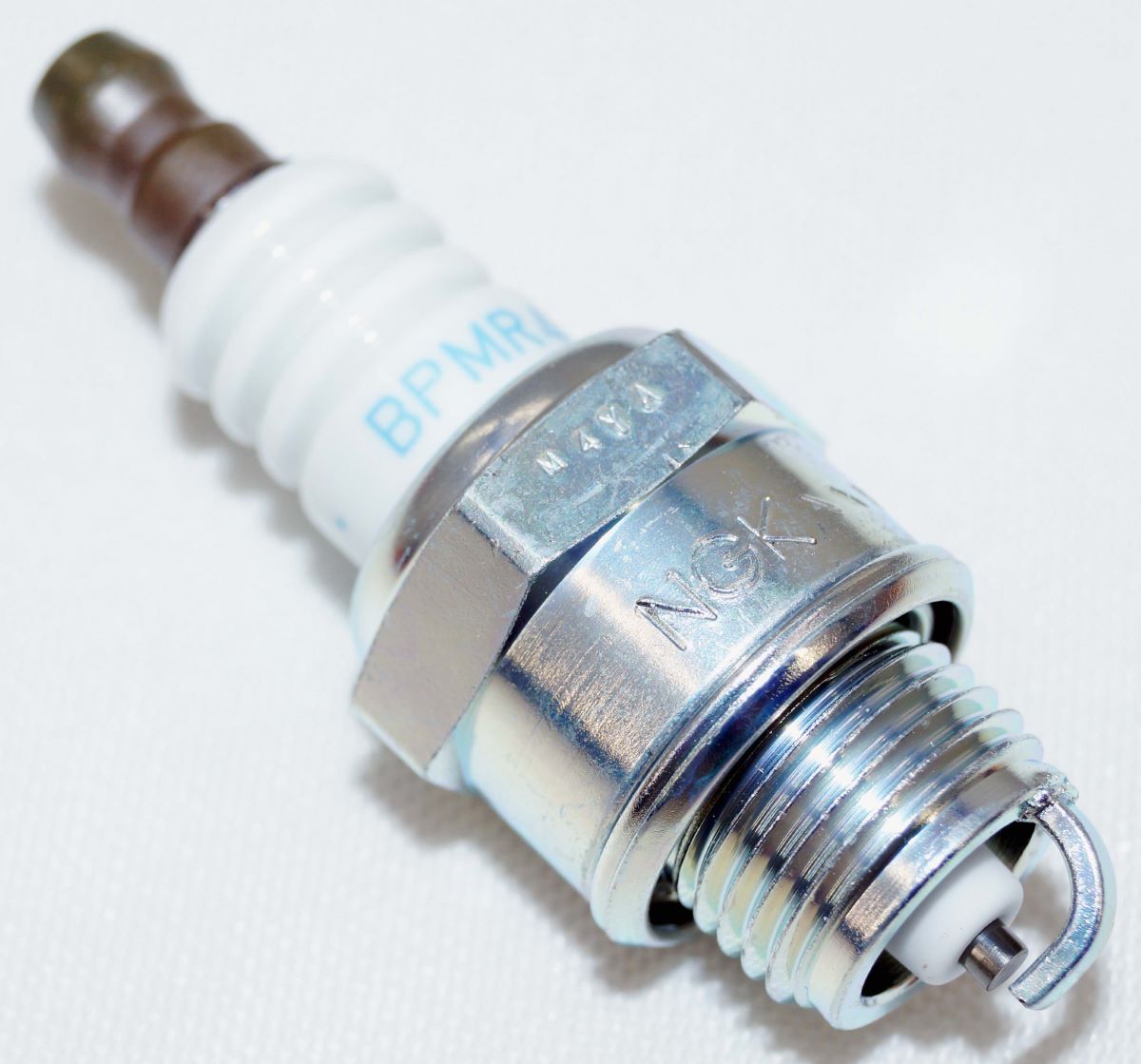 Set of 8 Genuine NGK 5113 BPMR4A Nickel Spark Plugs - Image 7