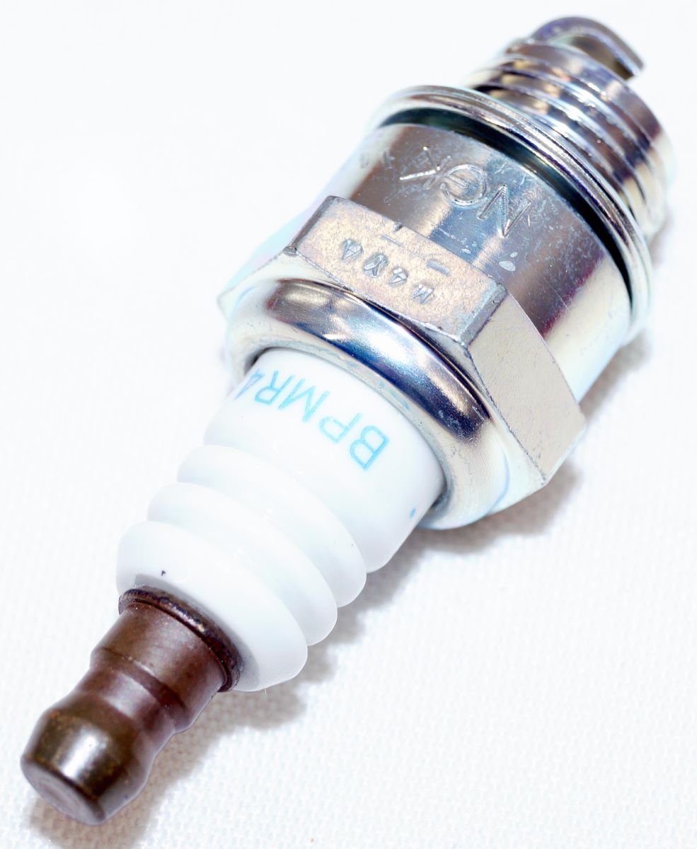 Set of 8 Genuine NGK 5113 BPMR4A Nickel Spark Plugs - Image 8