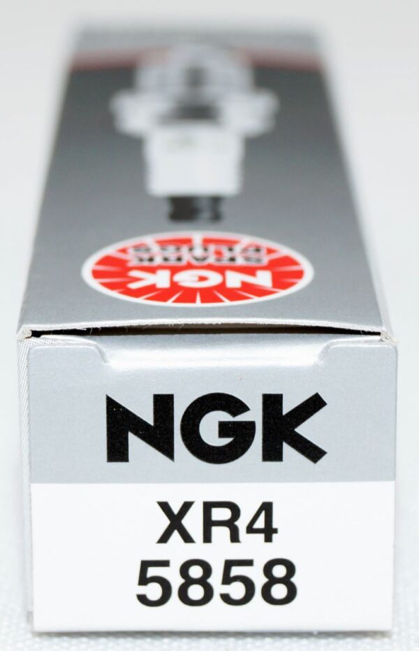 Set of 8 NGK 5858 XR4 V-Power Spark Plugs - Image 9