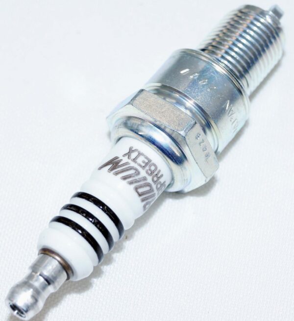 Set of 2 Genuine NGK 6637 BPR6EIX Iridium IX Spark Plugs - Image 8