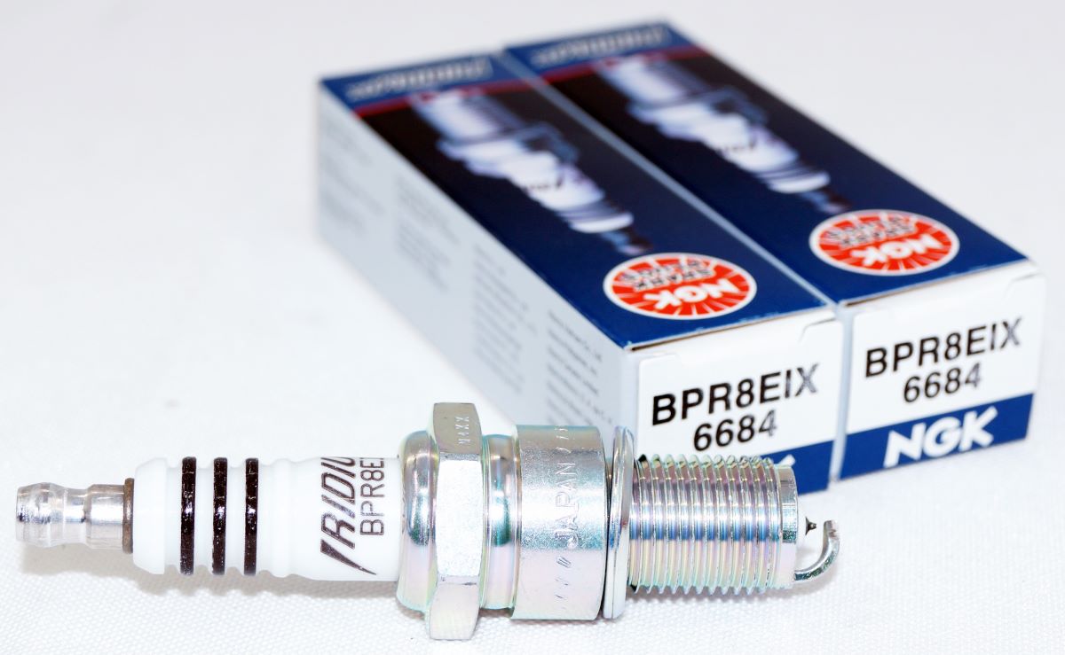 NGK Standard Spark Plug 6684 BPR8EIX NGK Standard Spark Plug 6684 BPR8EIX
