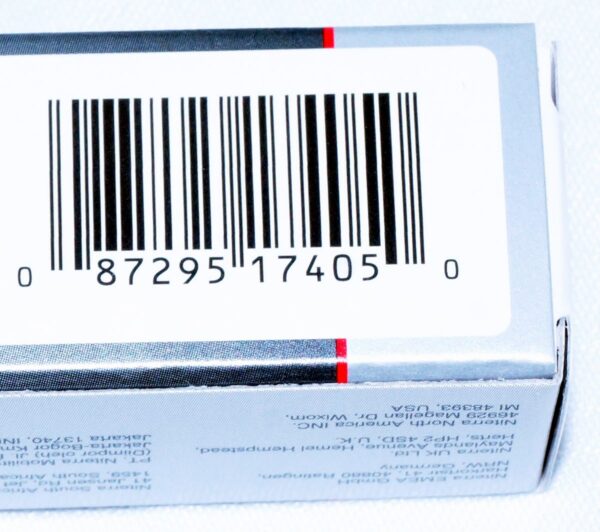 Set of 8 Genuine NGK 7405 R5672A-9 Racing Plugs - Image 10