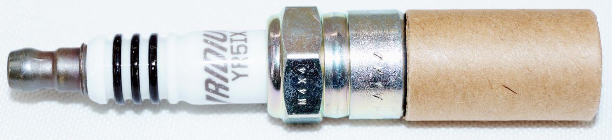 Set of 8 Genuine NGK 7516 YR5IX Iridium IX Spark Plugs - Image 4