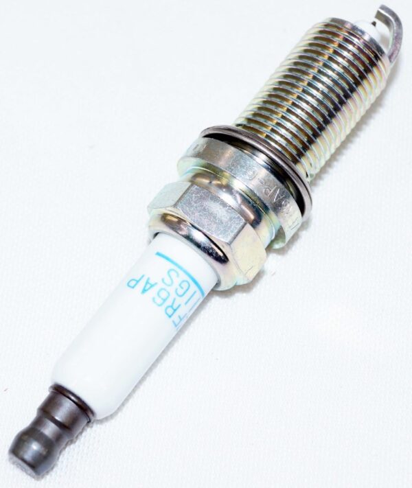 Set of 2 Genuine NGK 95712 LZFR6AP11GS Laser Platinum Spark Plugs - Image 9