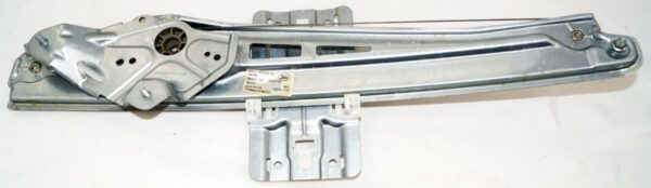 Genuine OEM Motorcraft WLR-124 Front Right Window Regulator Ford BB5Z7823208A - Image 4