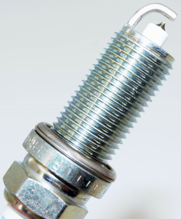 2 Pack NGK 5987 PLZFR6A-11S Laser Platinum Spark Plugs - Image 6
