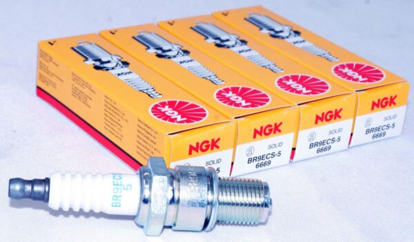 Set of 4 Genuine NGK 6669 BR9ECS-5 Nickel Spark Plugs