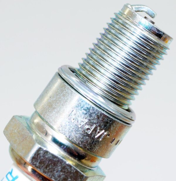 Set of 6 Genuine NGK 6669 BR9ECS-5 Nickel Spark Plugs - Image 6