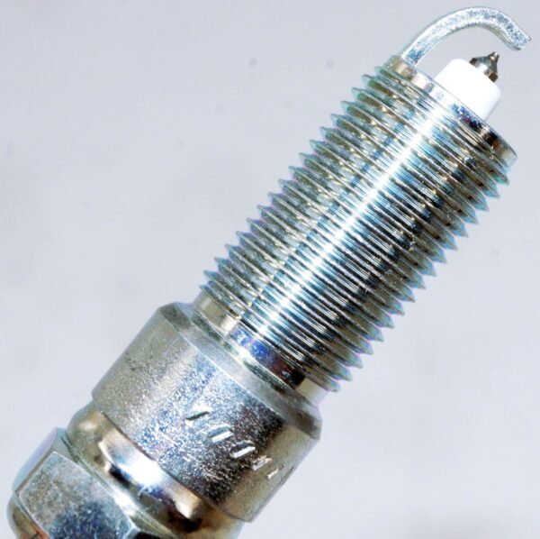 Set of 6 Genuine NGK 97408 LZTR6AP11EG Laser Platinum Spark Plugs - Image 7