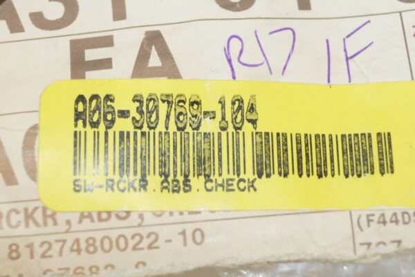 Freightliner ABS Check 3-Prong Momentary Rocker Switch A06-30769-104 - Image 4