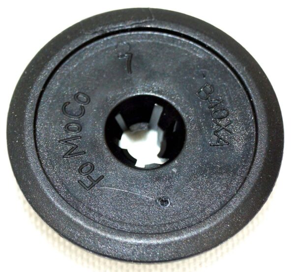 4 Pack Genuine OEM W711304S300 Rear Floor Rails Deflector Clip - Image 3