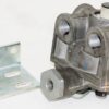 Genuine Bendix 103010N Relay Valve - Image 3