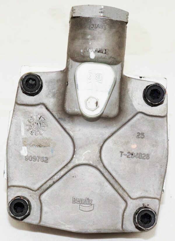 Genuine Bendix 103010N Relay Valve - Image 5