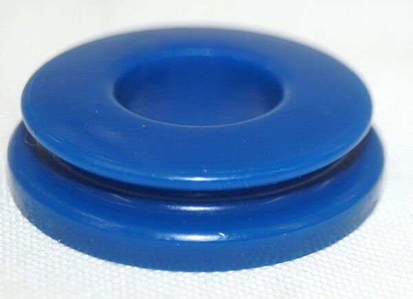E8658 Poly Glad Hand Seals 4 pieces Red and Blue Kit Truck - Image 3
