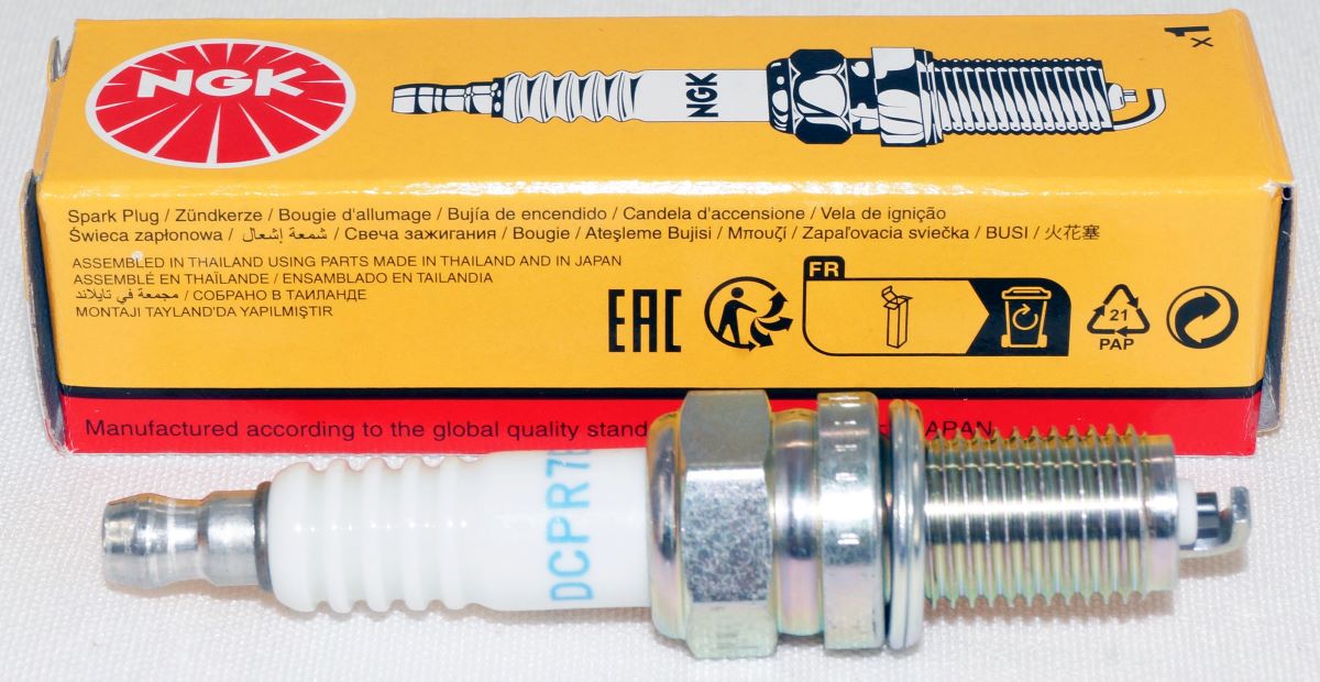 Set of 2 Genuine NGK 3932 DCPR7E Nickel Spark Plugs - Image 2