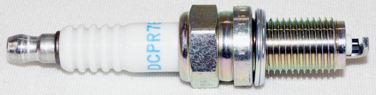 Set of 2 Genuine NGK 3932 DCPR7E Nickel Spark Plugs - Image 3