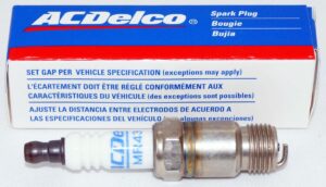 Marine Spark Plugs Genuine ACDelco MR43T GM 19355200 19157985 350 305