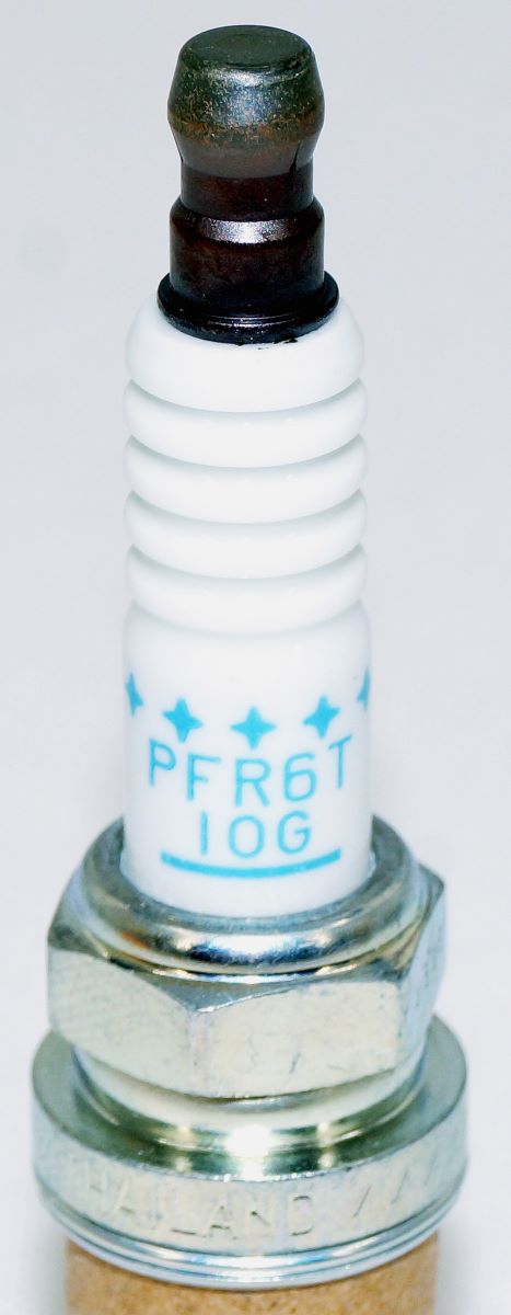 Set of 2 Genuine NGK 5542 PFR6T-10G Laser Platinum Spark Plugs - Image 5