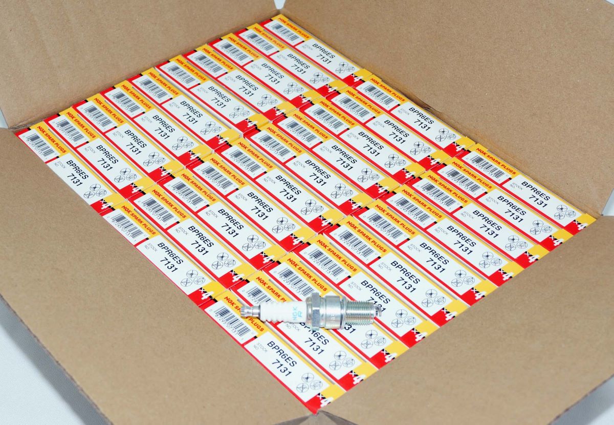 Case of 120 NGK 7131 Nickel Spark Plugs BPR6ES for Small Engines & Classics
