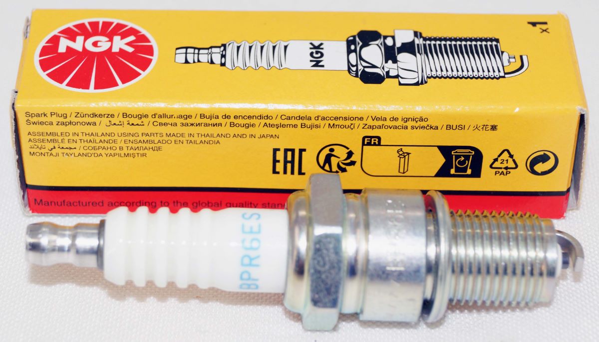 Case of 120 NGK 7131 Nickel Spark Plugs BPR6ES for Small Engines & Classics - Image 4