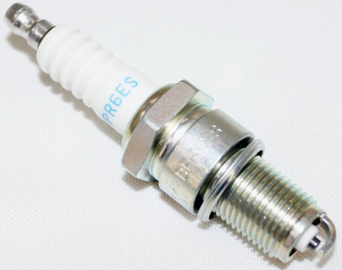 Case of 120 NGK 7131 Nickel Spark Plugs BPR6ES for Small Engines & Classics - Image 6