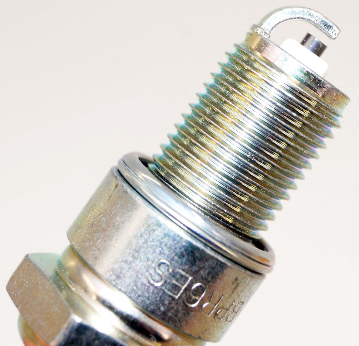 Case of 120 NGK 7131 Nickel Spark Plugs BPR6ES for Small Engines & Classics - Image 7