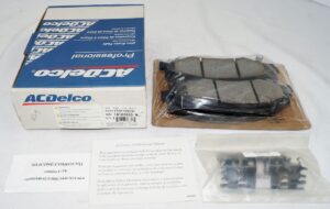 Genuine OEM ACDelco 17D1159CH Disc Brake Pad Set-Ceramic Front GM 19165980