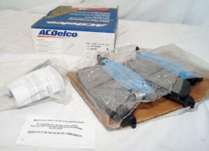 Genuine ACDelco 17D1194CHPV Disc Brake Pad GM 19235757