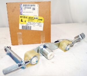Genuine OEM GM Manual Transmission Shifter Equalizer Link 25193630
