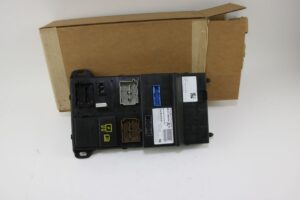 Genuine OEM 6E5Z15604AB Ford Control Module