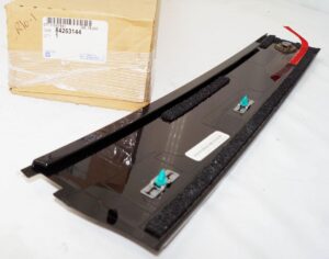 Genuine OEM 84263144 GM Front Driver Side Door Trim Molding Applique