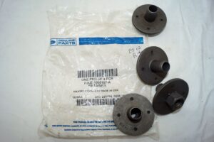 4 Pack Genuine OEM Ford F2UZ1000157A Lower Body Mount Cushion Nut Retainer