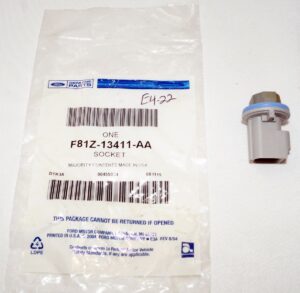 Genuine OEM F81Z13411AA Ford Socket Assembly