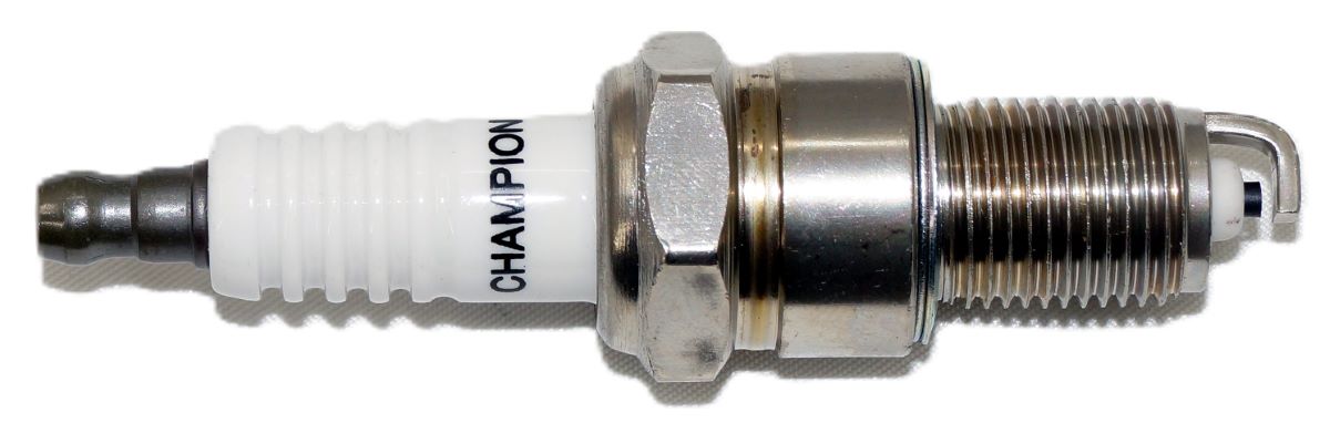 405 Champion Copper Plus Spark Plug RN14YC - Image 2